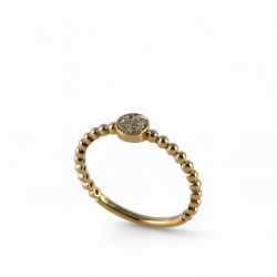 Anello in oro giallo con pavè tondo di diamanti