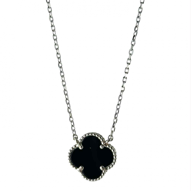 Collana in argento con quadrifoglio nero
